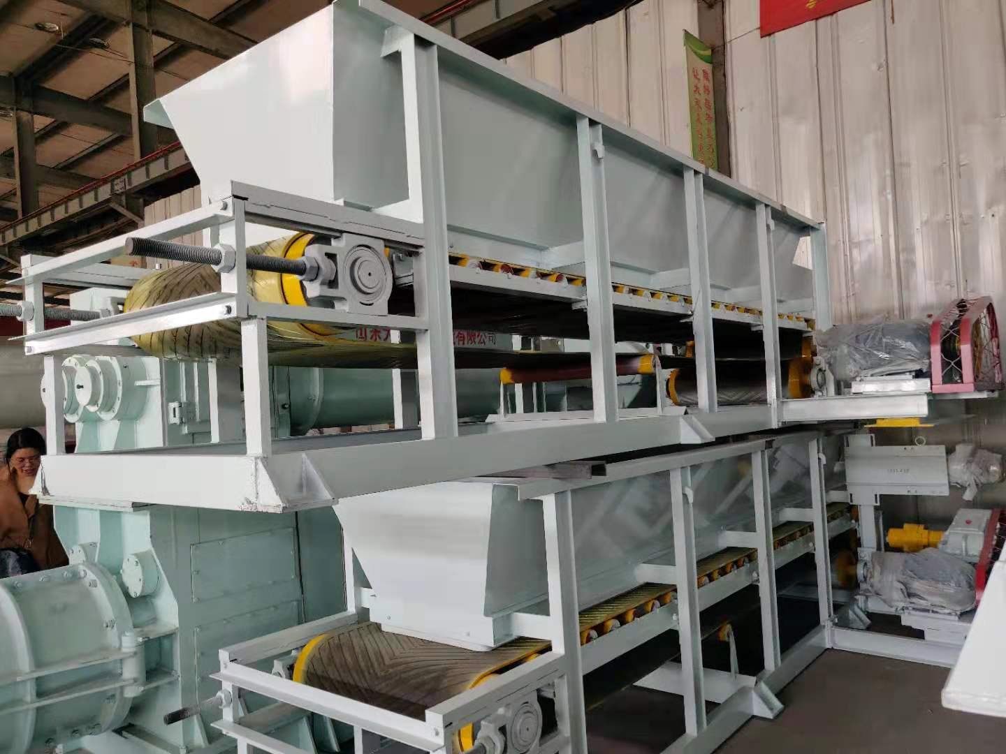 Box Feeder Clay Feeding System